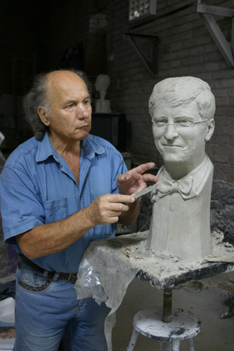 В нищете от рака умер известный украинский скульптор Николай Шматько. Фото: Фейсбук