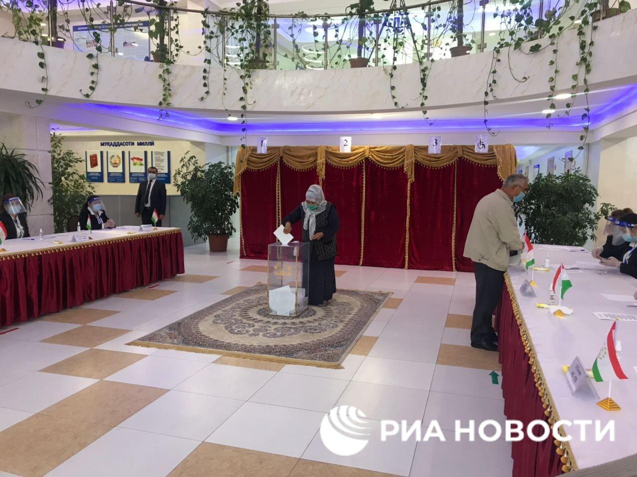 Новая горячая точка в Средней Азии. В Таджикистане проходят президентские выборы, оппозиция их бойкотирует. Фото: РИА Новости