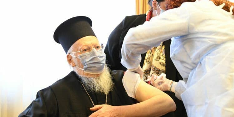 Патриарх Варфоломей привился от коронавируса. Фото: Facebook