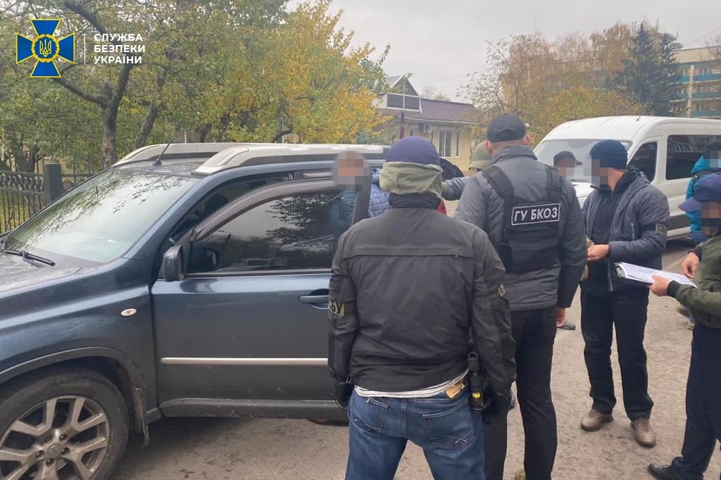 Служба безопасности Украины задержала на взятке главу Черниговской районной государственной администрации. Фото: СБУ