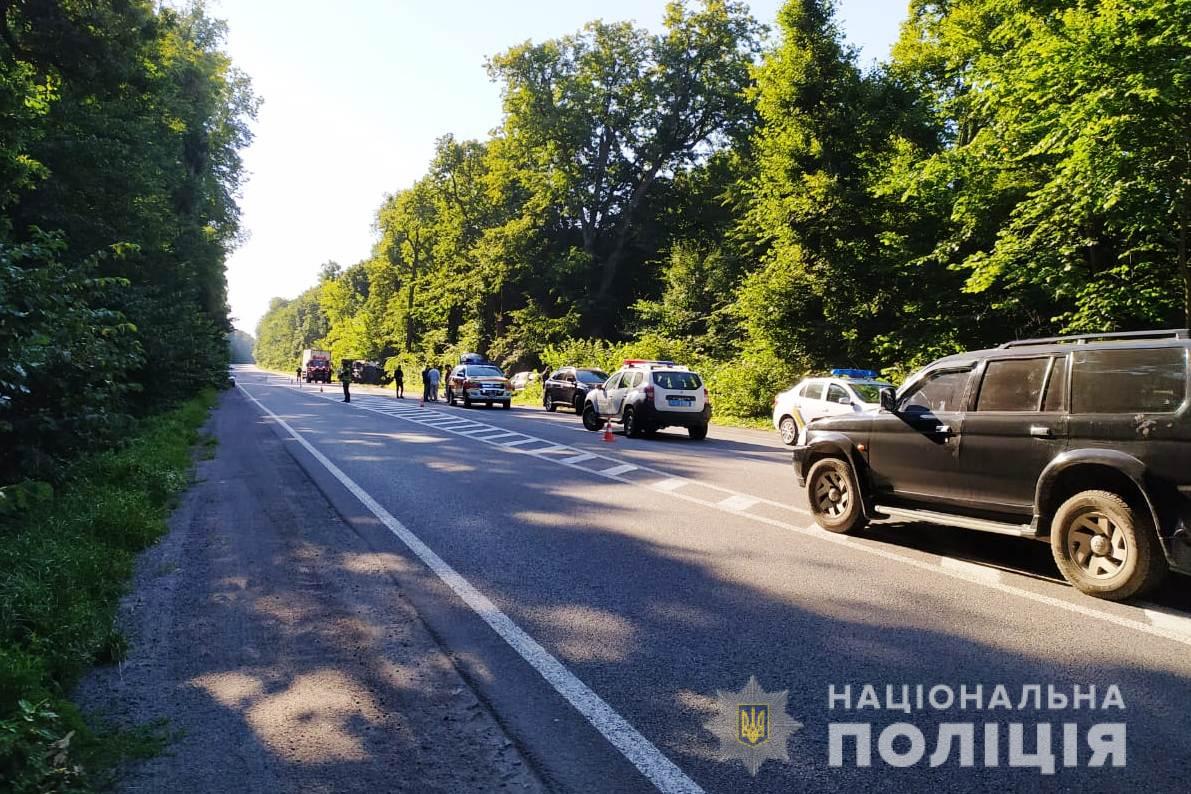 В Винницкой области в результате ДТП погибли четыре человека. Фото: Нацполиция