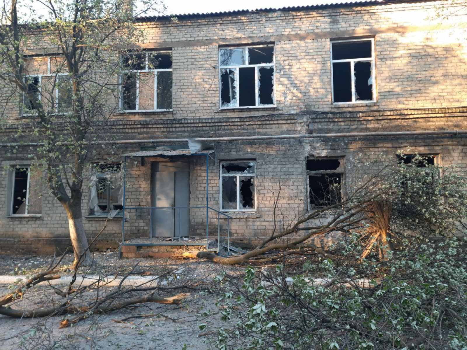 В Донецкой области боевики обстреляли больницу, где находилось 45 пациентов с Covid-19