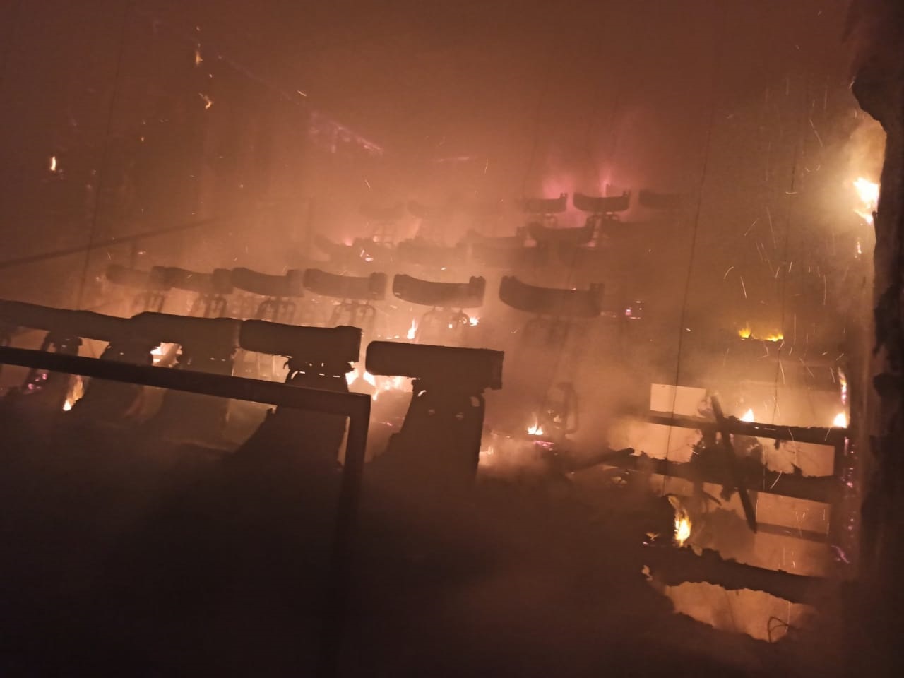 На родине Зеленского сгорел кинотеатр. Фото: ГСЧС