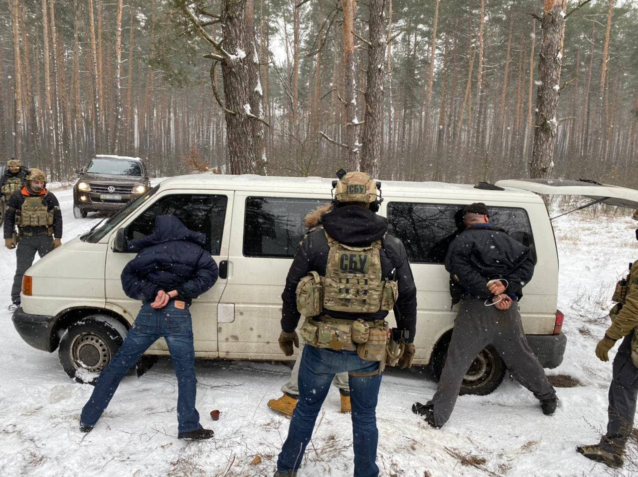 Экс-сотрудник спецотряда МВД вместе с сообщниками занимался сбытом и хранением огнестрельного оружия. Фото: facebook.com/kyiv.gp.gov.ua