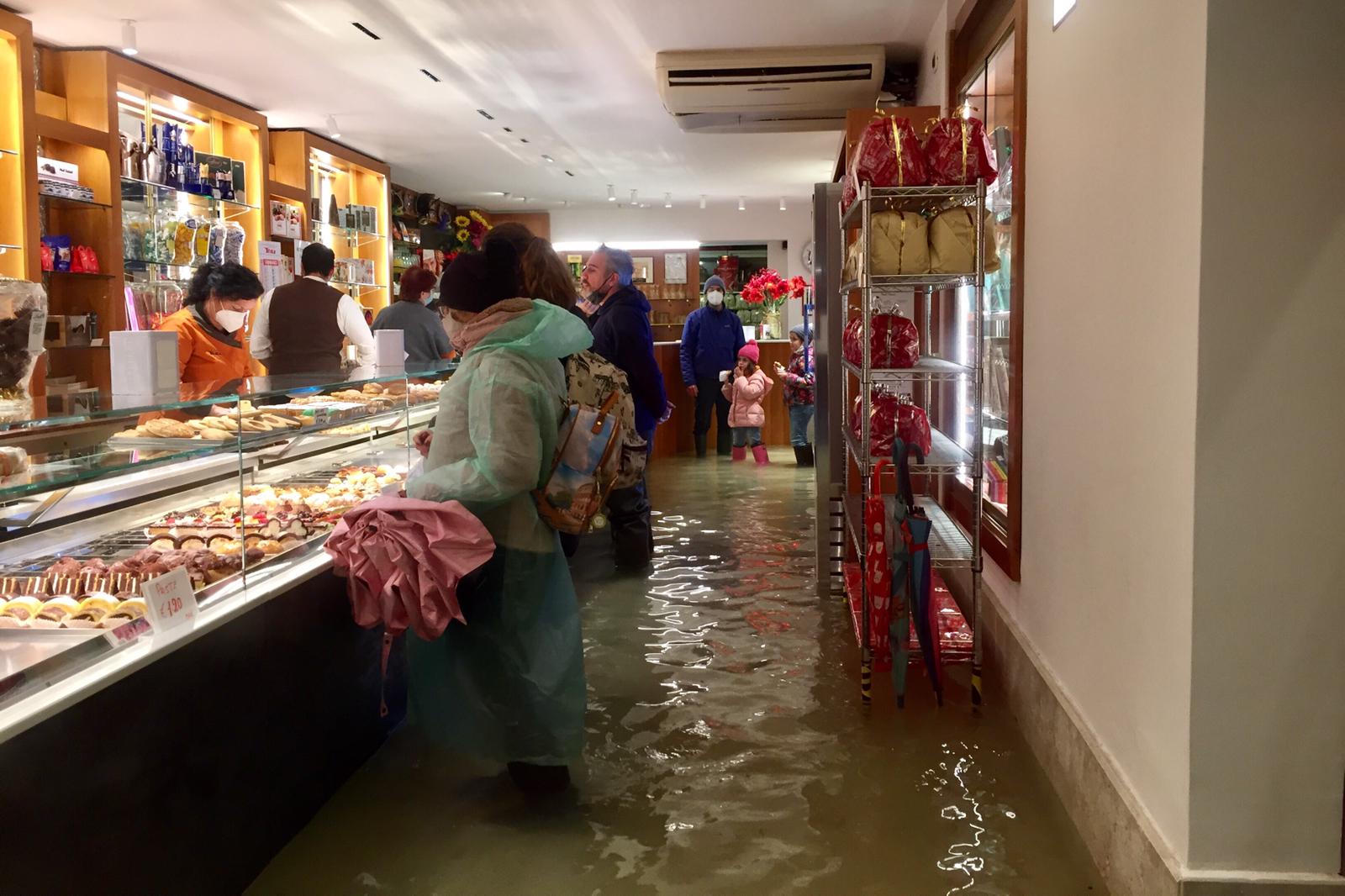 Наводнения в Италии. Фото: Twitter / @Azione_Rieti