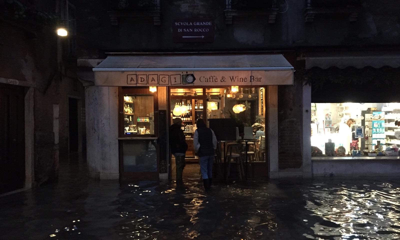 Наводнения в Италии. Фото: Twitter / @diesdetardor