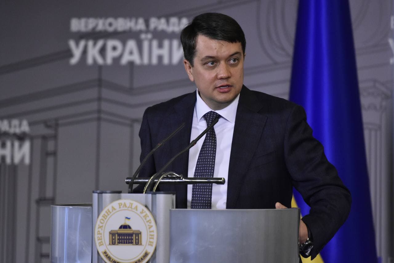 Разумков сказал, стоит ли Украине идти на переговоры с "ЛДНР"