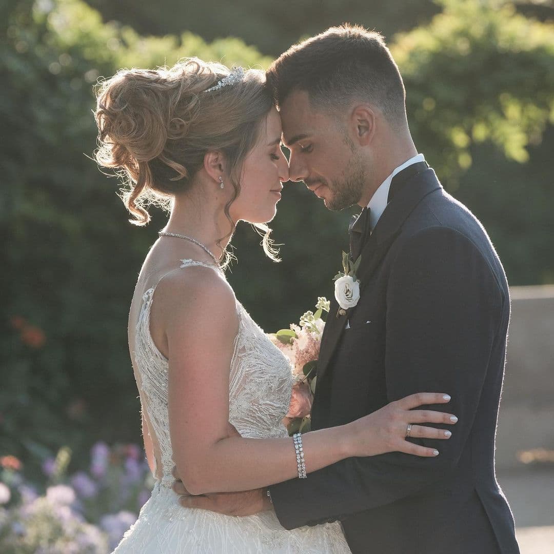 Фото: Снимки с церемонии бракосочетания появились в Instagram-аккаунте мотогонщика