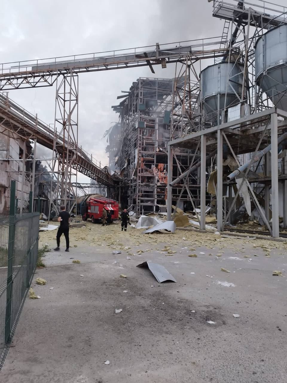 Последствия удара по предприятию в Полтавской области