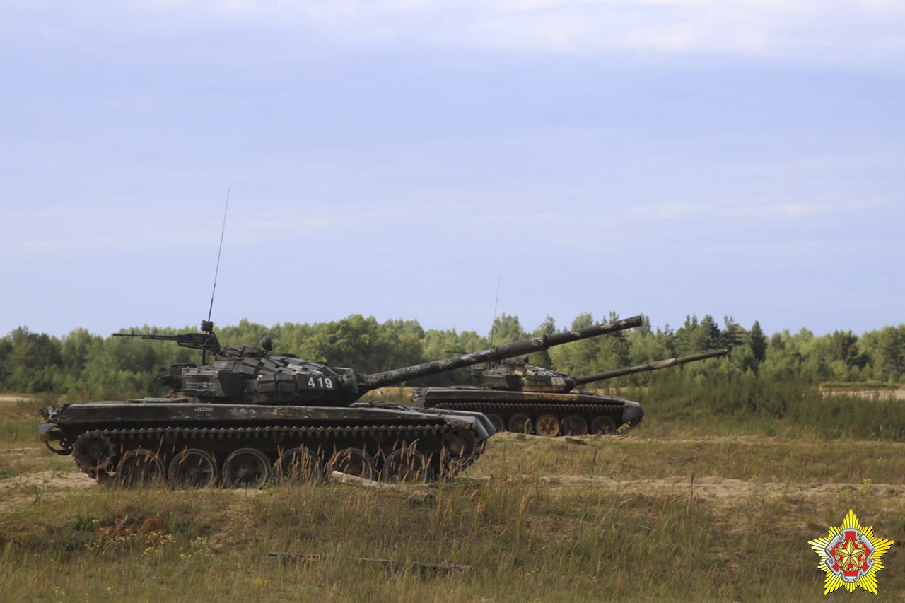 Білоруські танки (2). Фото - Телеграм