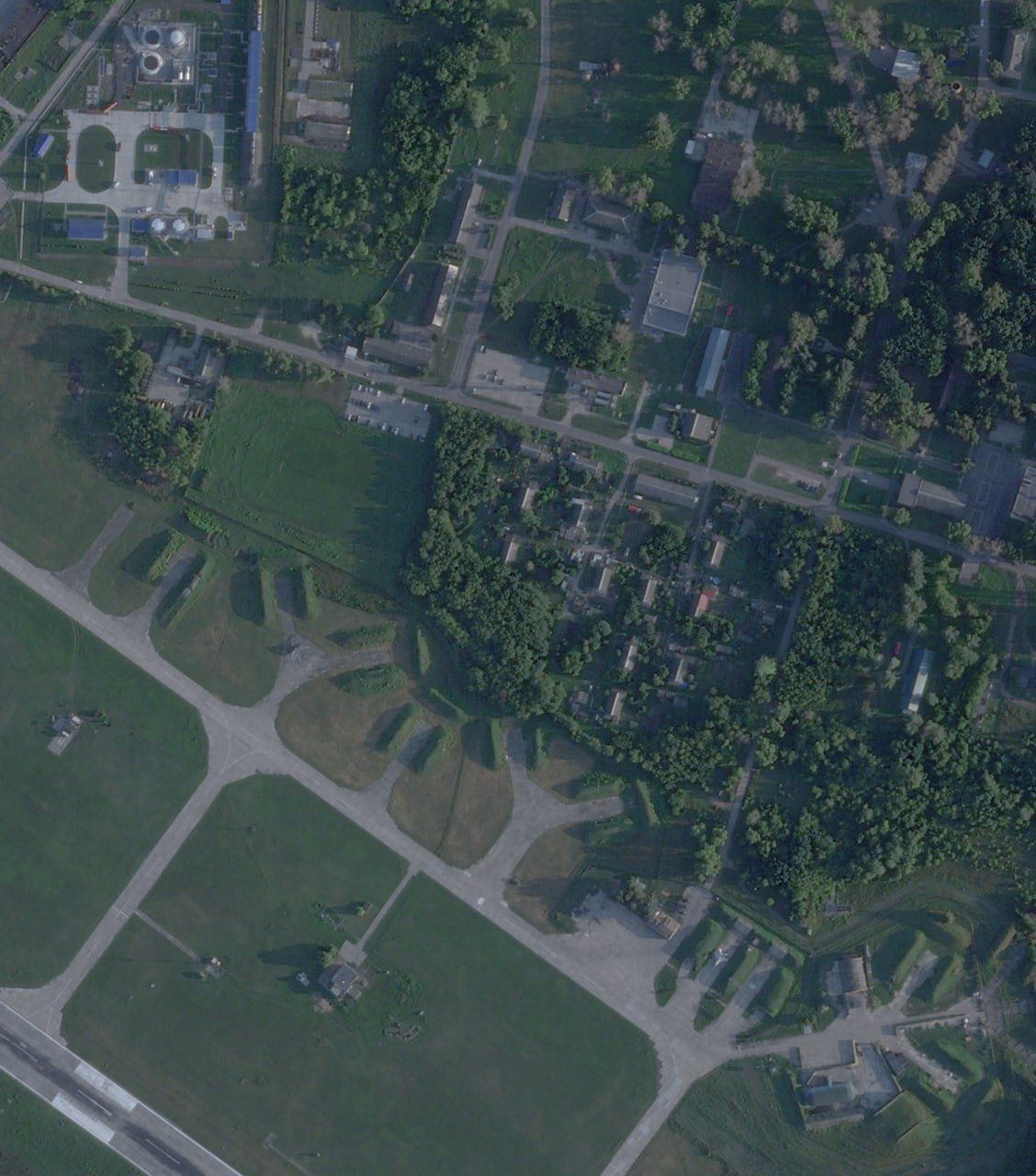 Спутниковый снимок атакованного аэродрома в Курской области. Источник - Телеграм